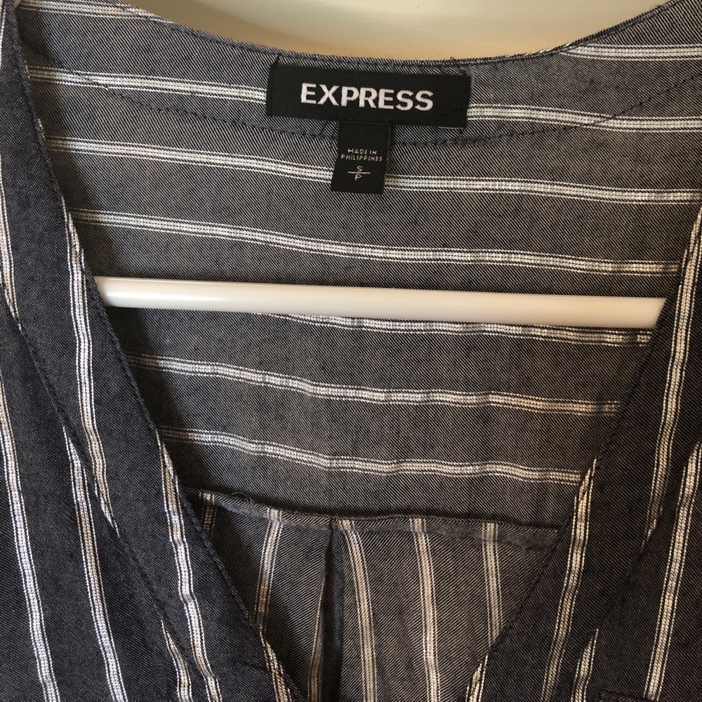 Express Top - Picture 2 of 3